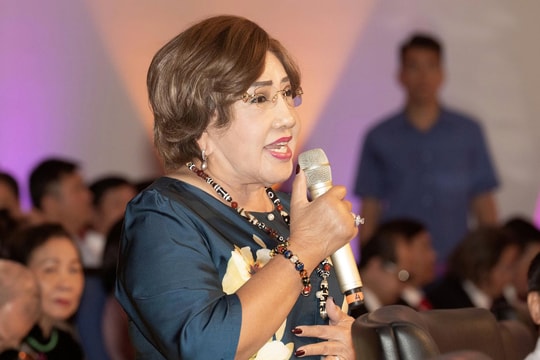 Nghệ sĩ Lệ Thủy: 'Cải lương sắp chết'