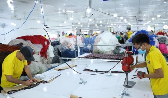 Dệt may đã thoát cảnh gia công