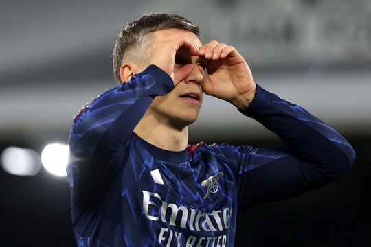 Kết quả vòng 8 Ngoại hạng Anh: Arsenal vững ngôi đầu