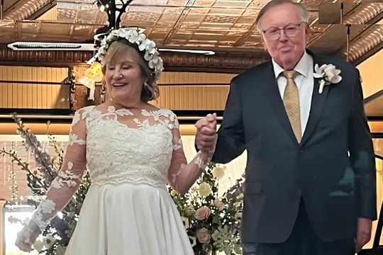 Thực hiện ước mơ lấy chồng ở tuổi 76