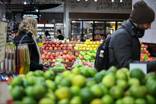 Lạm phát lối sống khiến nhiều người Mỹ lương 500 nghìn USD 'tiền về là hết'