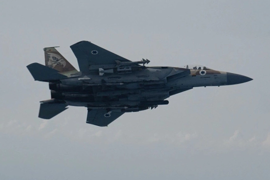 Israel không kích miền nam Gaza, cáo buộc Hamas nổ súng trước