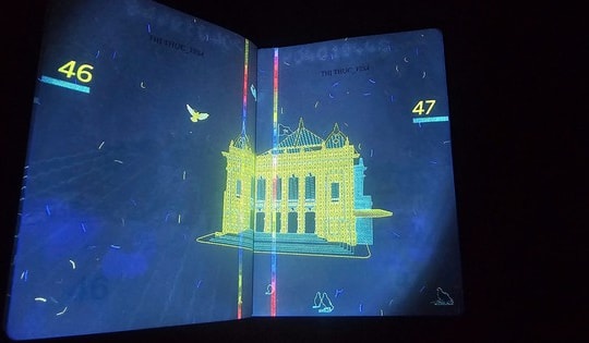 Loạt hình ảnh gây bất ngờ trên hộ chiếu Việt Nam khi soi tia UV