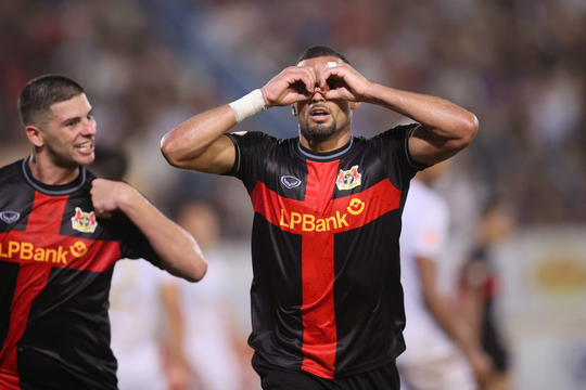 Bảng xếp hạng V-League sau vòng 7: Hấp dẫn cuộc đua Top 3