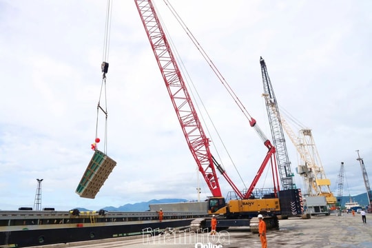 Khánh Hòa đón tấn hàng thứ 3 triệu qua Cảng Cam Ranh