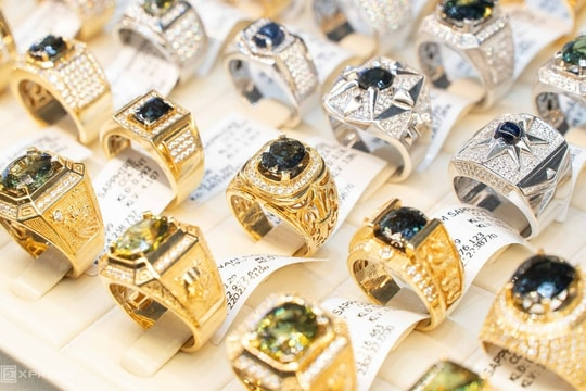 Giá vàng trong nước đi ngang