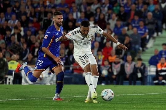 Real trở lại đỉnh bảng La Liga