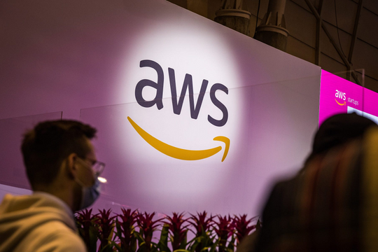 Hàng loạt dịch vụ hàng đầu thế giới 'sập' vì sự cố AWS