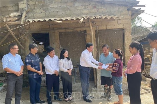 Hỗ trợ đồng bào miền Bắc khắc phục hậu quả sau mưa bão