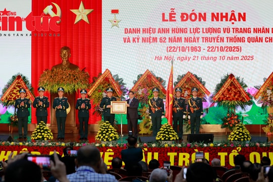 Quân chủng Phòng không – Không quân đón nhận danh hiệu Anh hùng Lực lượng vũ trang Nhân dân