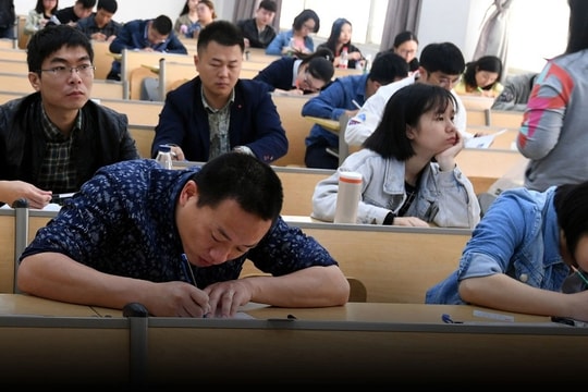 Trung Quốc nâng tuổi tối đa đối với người thi vào công chức