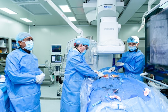 Thay van động mạch chủ cho người suy tim