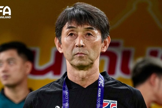 Tuyển Thái Lan sa thải HLV trưởng