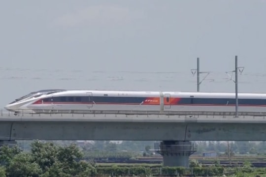 Tàu viên đạn nhanh nhất thế giới chạy thử nghiệm