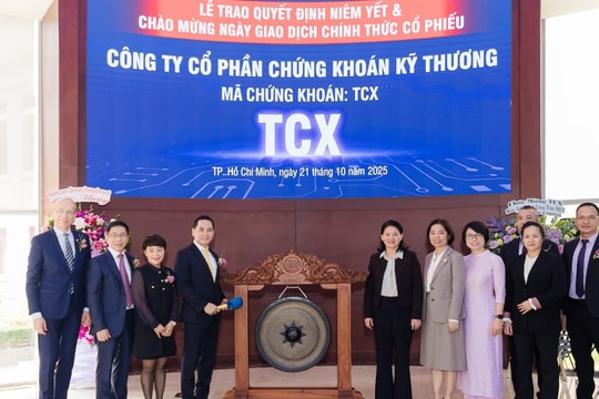 Niêm yết và chính thức giao dịch hơn 2,31 tỉ cổ phiếu chứng khoán TCBS (TCX) ngày 21-10