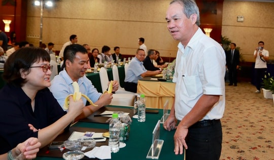 Sau heo, chuối, sầu riêng... bầu Đức tiết lộ đang nuôi cá tầm