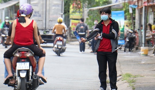 Giao dịch nhà đất nhỏ giọt, nhân viên môi giới bất động sản vẫn thong dong chơi Tết