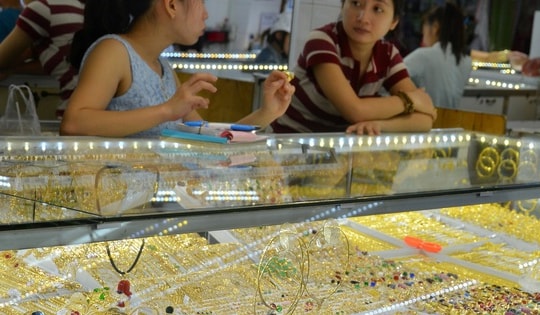 Sáng 21-10, vừa mở cửa, giá vàng miếng SJC tăng hơn 3 triệu đồng