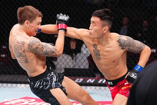 Cao thủ Trung Quốc đấm gục võ sĩ Mỹ sau 21 giây, được thưởng 1,3 tỷ đồng