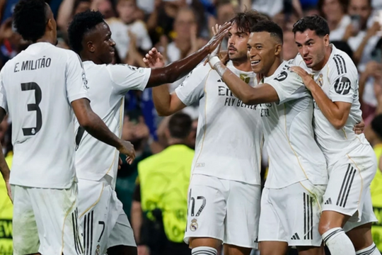 Real Madrid – Juventus: Bà đầm già gặp khó