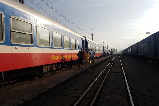 Vé tàu Tết Bính Ngọ 2026 đã bán được hơn 60.000 vé sau một tháng mở bán