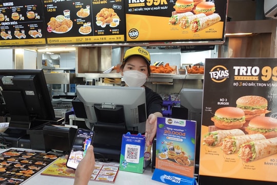 Khi người Việt ‘chạm’ vào nền kinh tế không tiền mặt