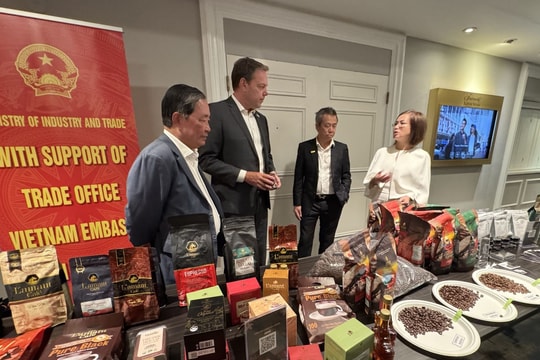 Tìm ra thêm hướng đi cho cà phê Việt Nam vào Canada