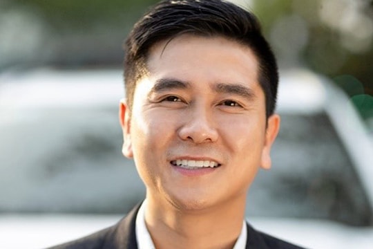 Hồ Hoài Anh tham gia show ủng hộ dân vùng bão lũ