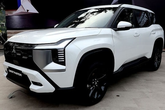 Phân khúc C, chọn Mazda CX-5 hay Mitsubishi Destinator?