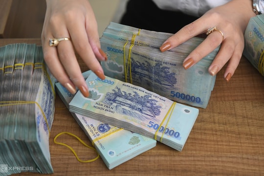 Cựu kiểm sát viên 'chạy án' thay đổi lời khai về tiền nhận hối lộ