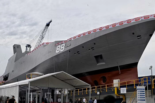 Singapore hạ thủy 'hộ vệ hạm lai tàu chở drone' lớn chưa từng thấy