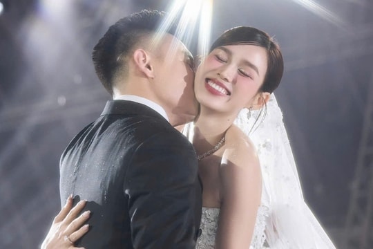 Tổng giám đốc Tập đoàn Sơn Hải nói lời yêu Đỗ Thị Hà