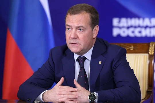 Ông Medvedev: Bước đi của ông Trump đồng nghĩa với hành động chống Nga