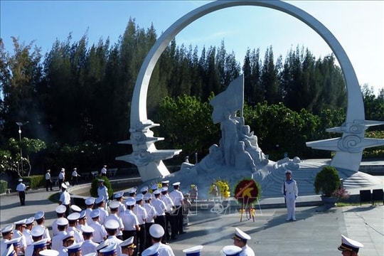 Tri ân những người đã cống hiến, hy sinh vì Trường Sa thân yêu