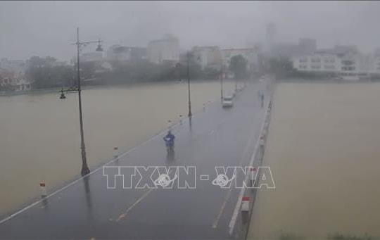 Huế sớm điều tiết hồ đập thuỷ lợi sau bão số 12