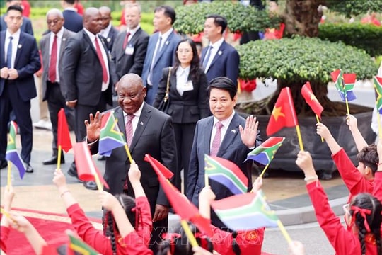 Chủ tịch nước Lương Cường chủ trì Lễ đón cấp Nhà nước Tổng thống Nam Phi