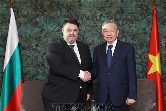 Tổng Bí thư tiếp Chủ tịch Đảng xã hội chủ nghĩa Bulgaria