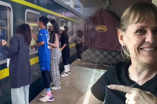 Chuyến tàu kỳ lạ ở Trung Quốc: Hành khách phải thở oxy, tự lau cửa kính