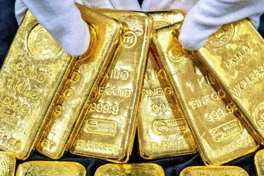 Giá thu mua vàng giảm gần 5 triệu đồng/lượng
