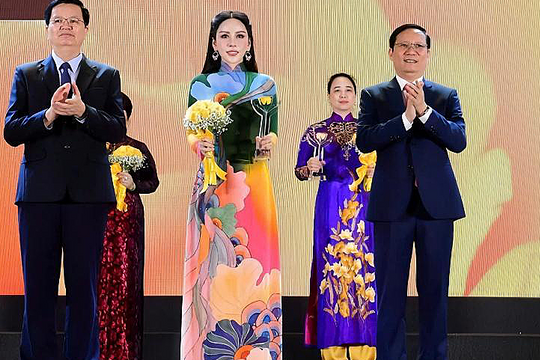 Phó chủ tịch KN Holdings vào top 10 nữ doanh nhân tiêu biểu 2025