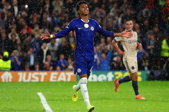 Các sao trẻ Chelsea liên tục lập kỷ lục ở Champions League