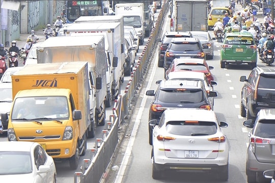 Cơ hội mở rộng 'đường kẹt xe nhất TP HCM' khi Bến Nhà Rồng thành công viên