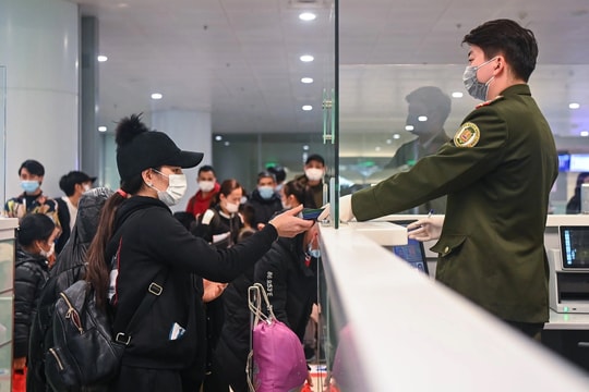Cục Xuất nhập cảnh áp dụng kiểm soát an ninh cấp độ 1 tại 3 sân bay