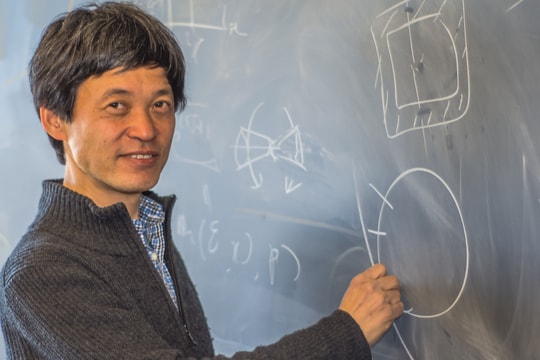 Nhà Toán học Nhật Bản nhận giải thưởng 1,2 triệu USD