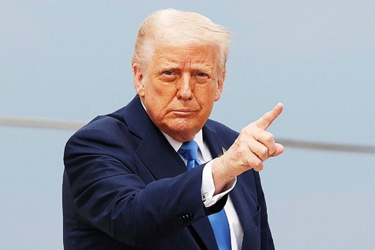 Ông Trump tuyên bố cắt đứt đàm phán thương mại với Canada