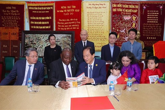 Tổng thống Nam Phi Matamela Cyril Ramaphosa thăm gia đình Đại tướng Võ Nguyên Giáp