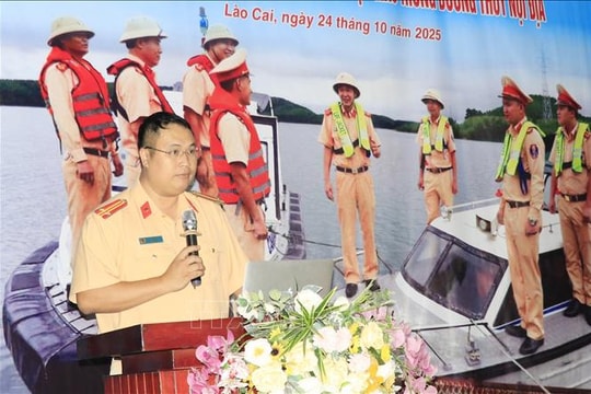 Hình thành nếp sống văn hóa khi tham gia giao thông đường thủy nội địa