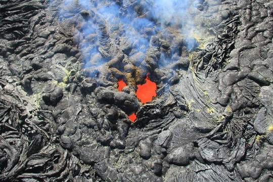 Du khách trộm đá phải trả lại vì dính vận rủi