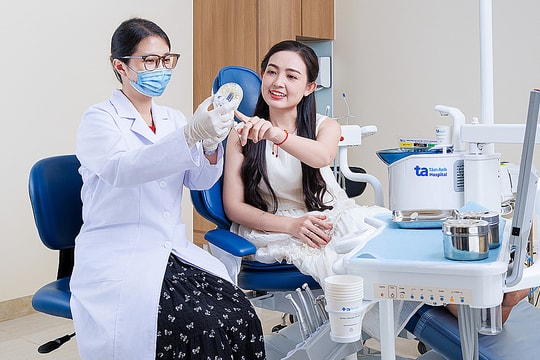 Vì sao mọc răng khôn gây đau và hôi miệng?