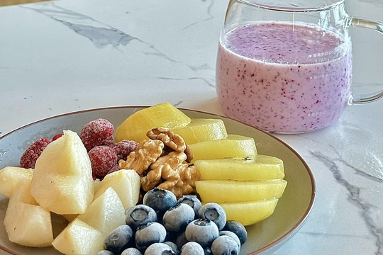 Trẻ bị trào ngược dạ dày nên uống gì?